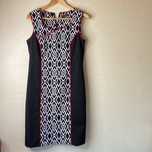 Voir Voir Dresses & Skirts - Classy office to evening VOIR VOIR OFFICE DRESS